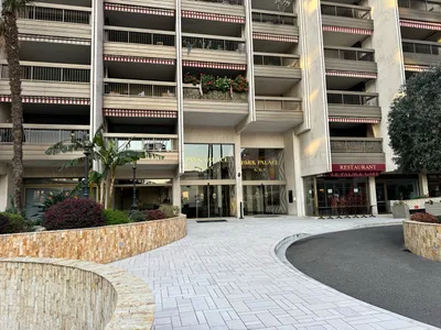 Park Palace entrance photo, residential building in Monaco